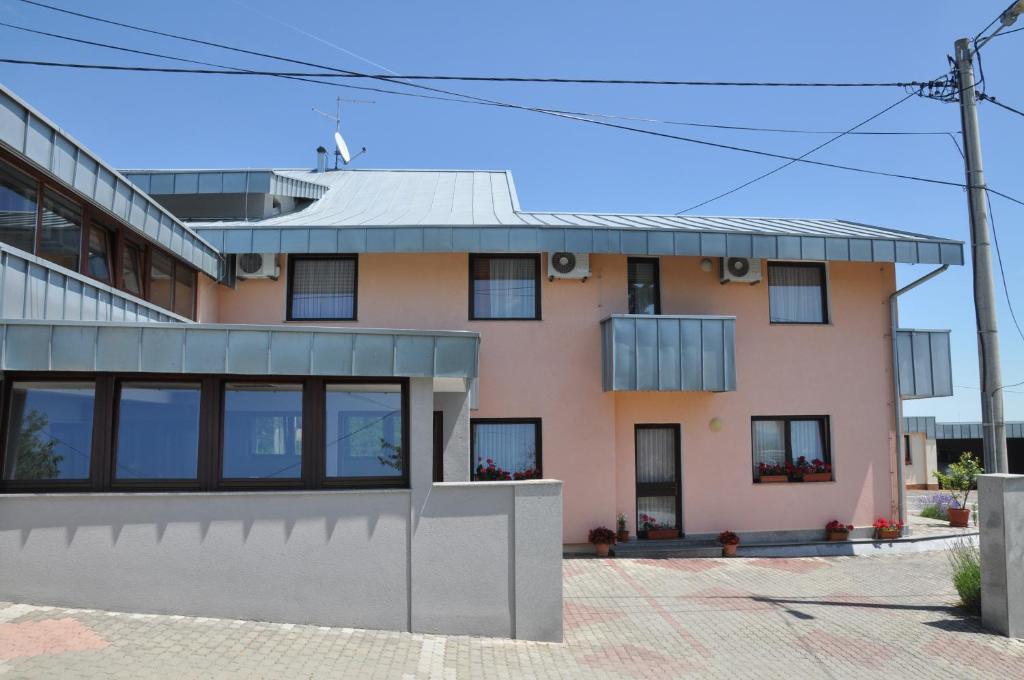 Bed and Breakfast Pansion Antonio Славонський Брод Екстер'єр фото